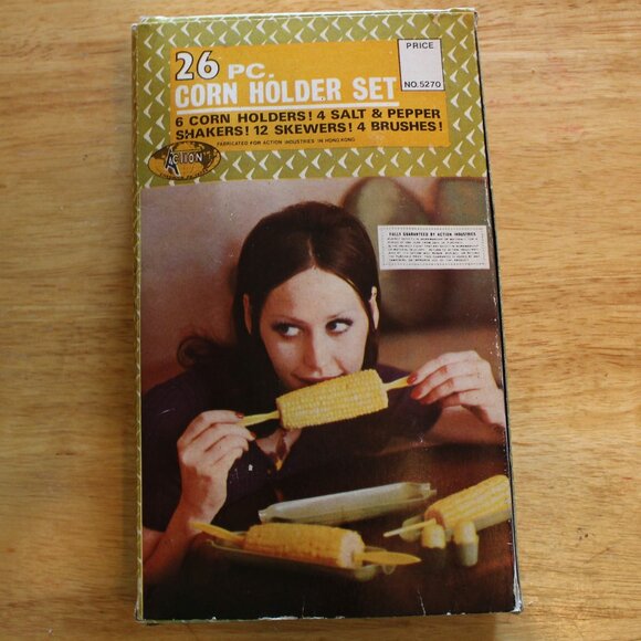 Vintage 26 PC Corn Holder Set - Picture 2 of 4